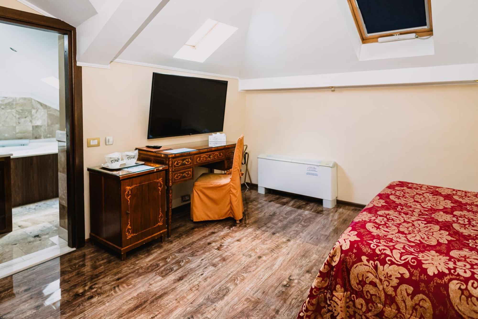 Vigo Hotel Ploeszti Zewnętrze zdjęcie