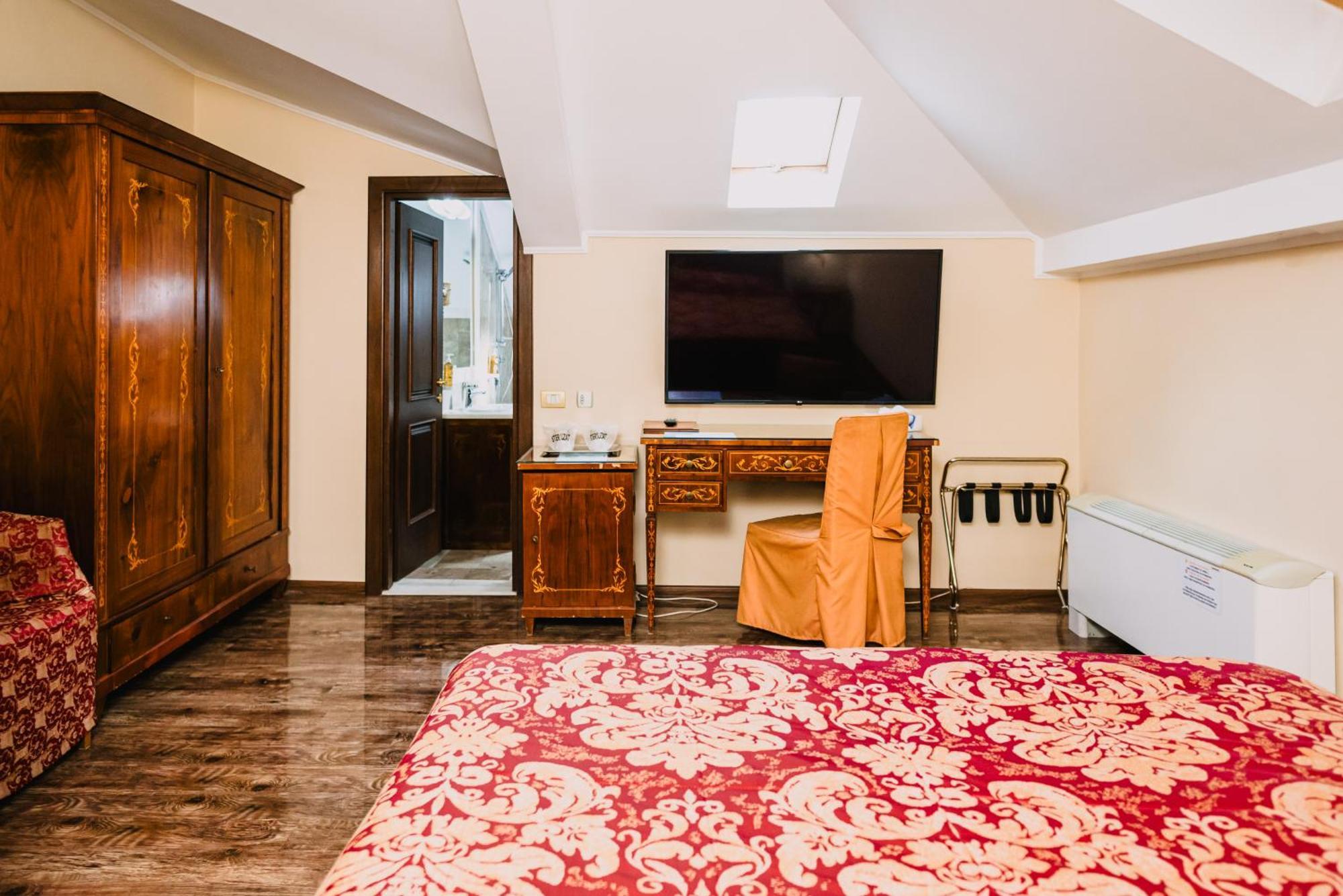 Vigo Hotel Ploeszti Zewnętrze zdjęcie