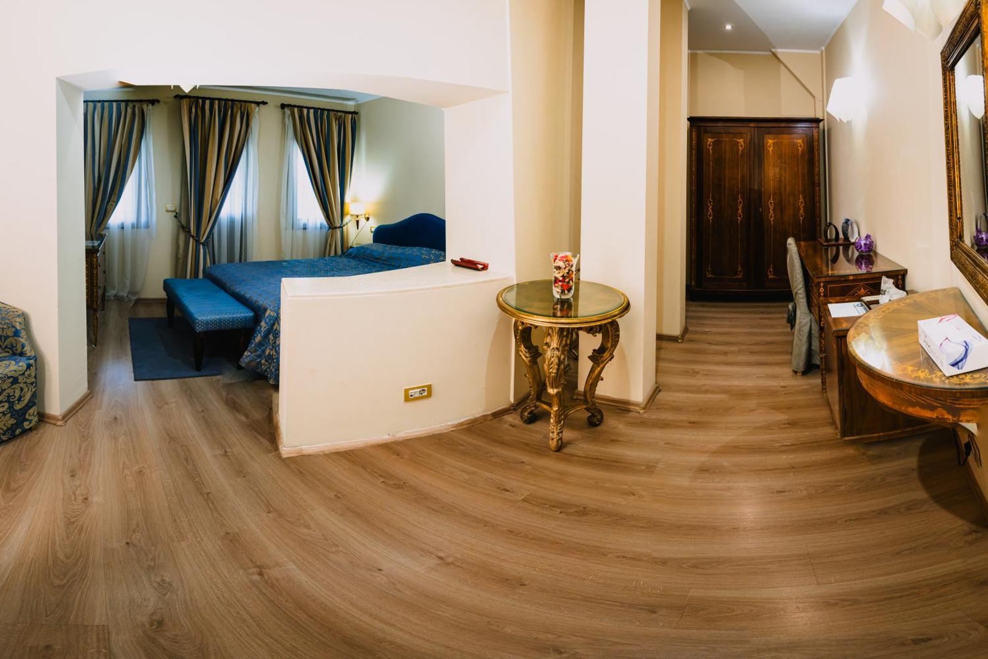 Vigo Hotel Ploeszti Zewnętrze zdjęcie