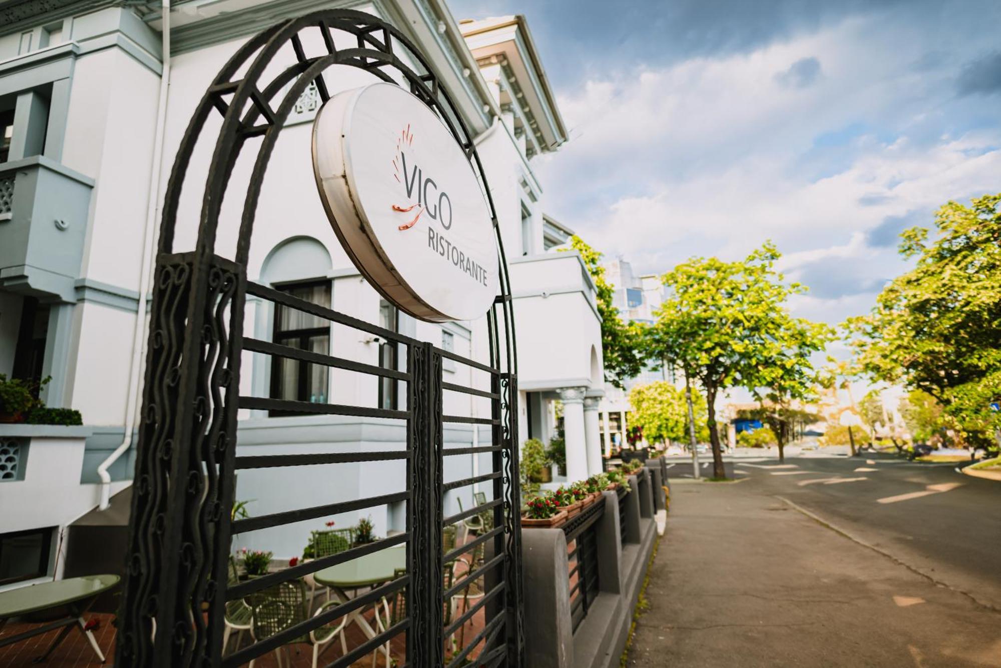 Vigo Hotel Ploeszti Zewnętrze zdjęcie