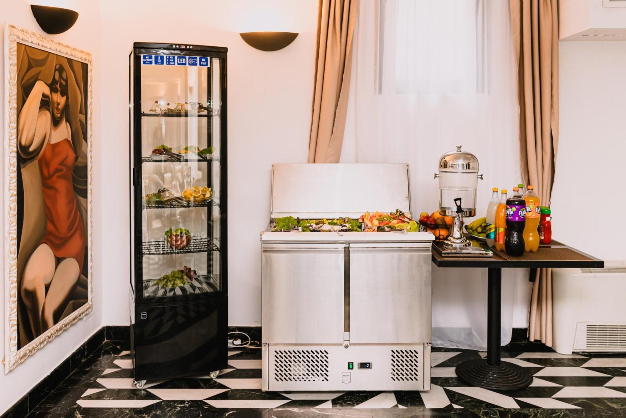 Vigo Hotel Ploeszti Zewnętrze zdjęcie